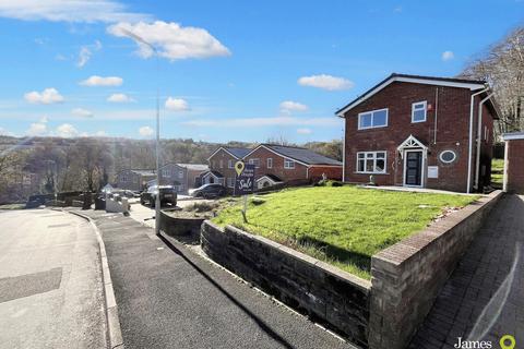 undefined, Bryn Rhedyn, Pontypridd CF37