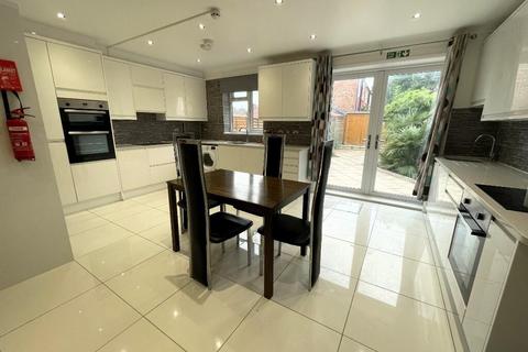 undefined, Hedge Lane, London N13