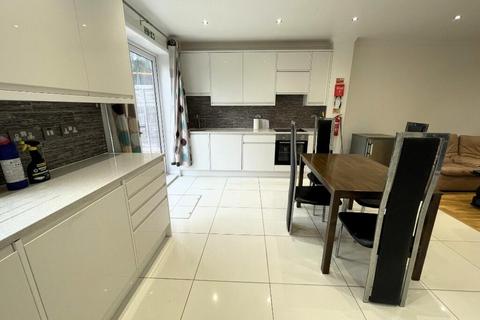 undefined, Hedge Lane, London N13