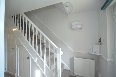 3 bedroom end of terrace house for sale, Linnet Close, Carisbrooke