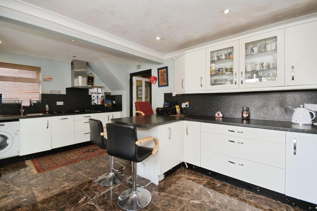 KITCHEN 05.jpg