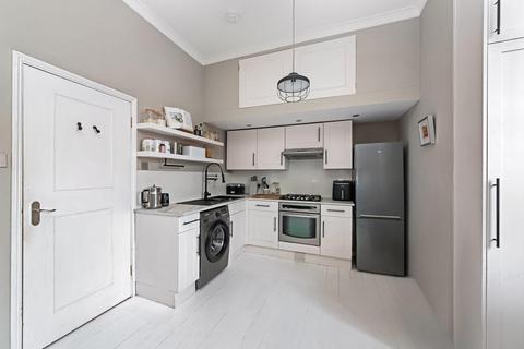 2 bedroom flat for sale, Gipsy Hill, Crystal Palace, London, SE19