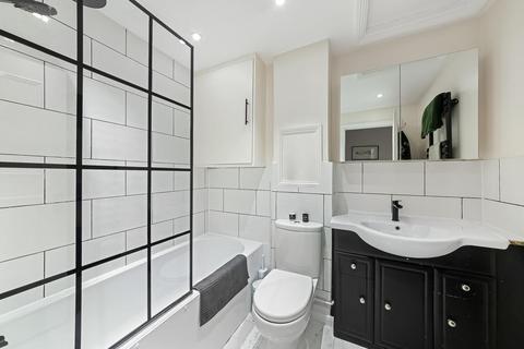 2 bedroom flat for sale, Gipsy Hill, Crystal Palace, London, SE19