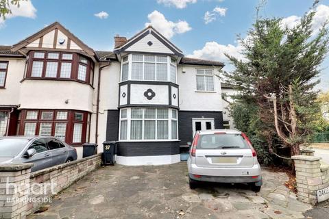 undefined, Oakleafe Gardens, Barkingside
