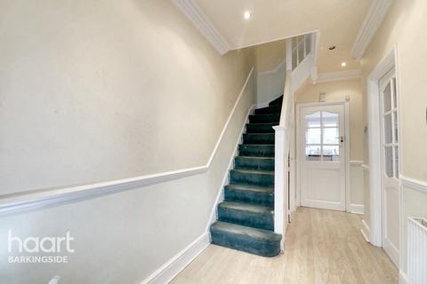 3 bedroom terraced house for sale, Denham Drive, Gants Hill