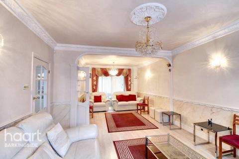 Denham Drive, Gants Hill