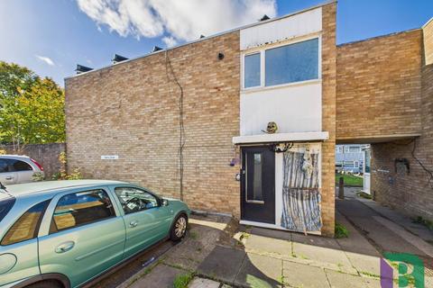 12 Garry Close, Bletchley, Milton Keynes, MK2 3HA
