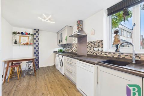 12 Garry Close, Bletchley, Milton Keynes, MK2 3HA