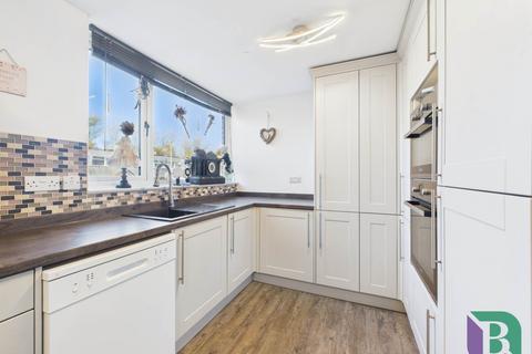 12 Garry Close, Bletchley, Milton Keynes, MK2 3HA