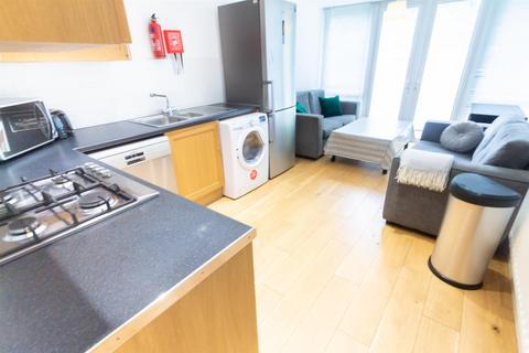 4 bedroom house to rent, Copland Terrace, Shieldfield