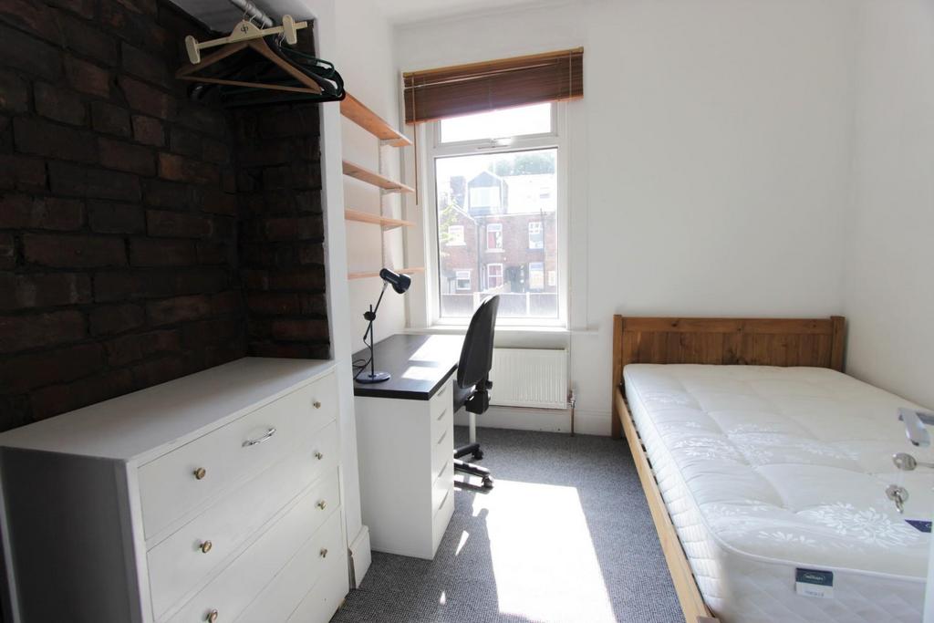 5. bedroom 3 .jpg