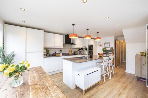 undefined, Grove Avenue, Harpenden