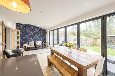 undefined, Grove Avenue, Harpenden