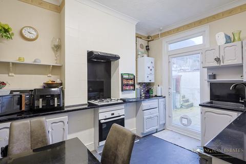 3 bedroom end of terrace house for sale, Pomphlett Road, Devon PL9