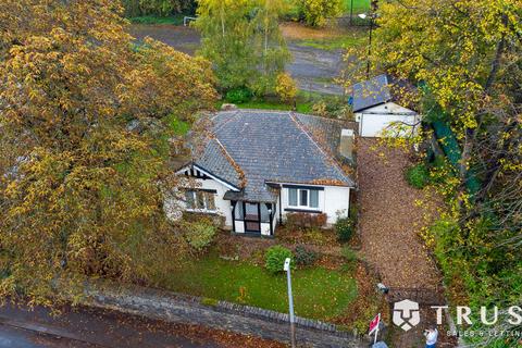 2 bedroom detached bungalow for sale, Whitechapel Road, Cleckheaton, BD19