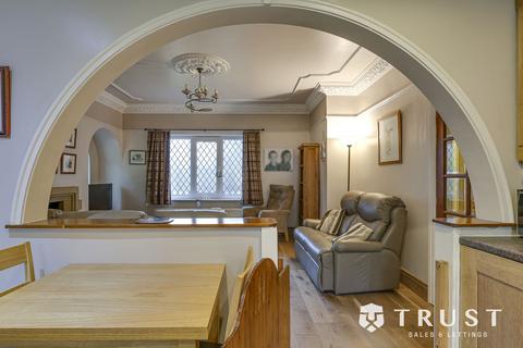 undefined, Whitechapel Road, Cleckheaton, BD19