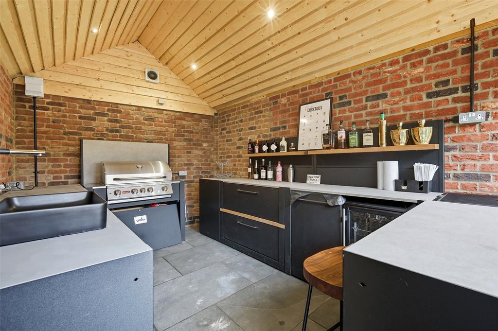 Garden Bar