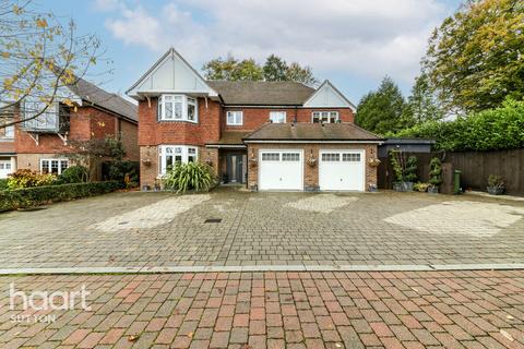 undefined, Kenmore Close, Epsom