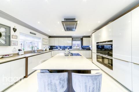 undefined, Kenmore Close, Epsom