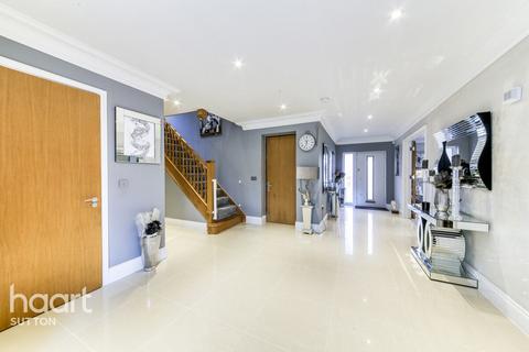 5 bedroom detached house for sale, Kenmore Close, Epsom