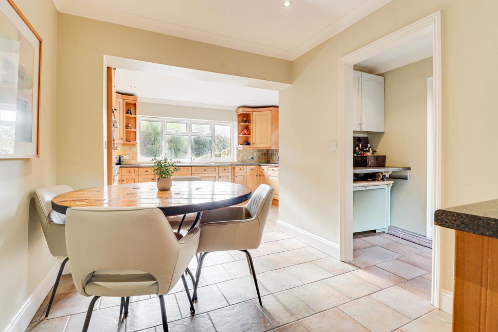 Kitchen/Dining