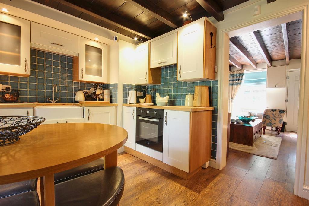 Dining kitchen