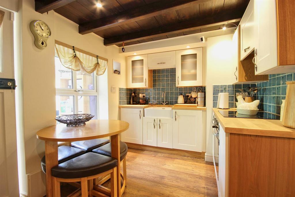 Dining kitchen