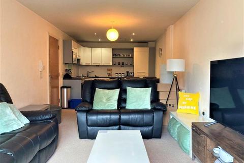 2 bedroom apartment to rent, Barnfield House, Salford Approach, Salford