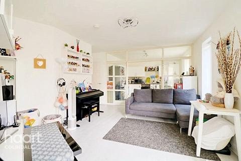 2 bedroom apartment for sale, Edgecumbe Avenue, NW9