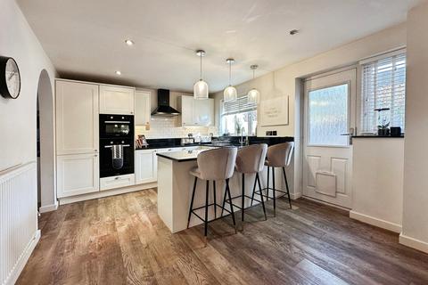 4 bedroom detached house for sale, Barons Close, Kirby Muxloe, LE9