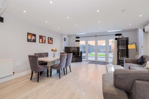 undefined, Denton Way , Langley  SL3