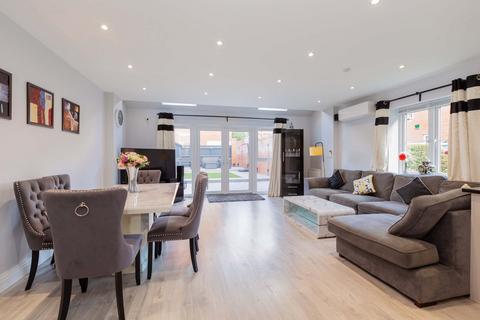 undefined, Denton Way , Langley  SL3