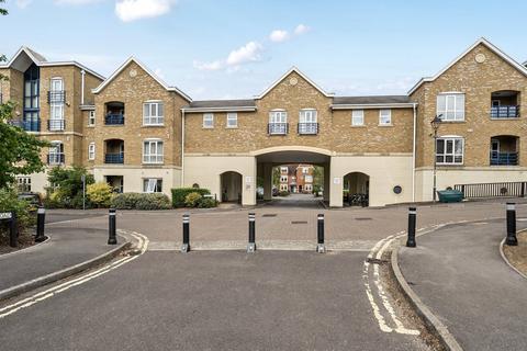 3 bedroom flat to rent, Complins Close, Oxford, OX2