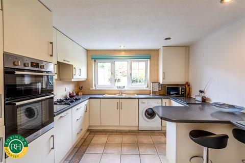 4 bedroom detached house for sale, Swannington Close, Bessacarr, Doncaster