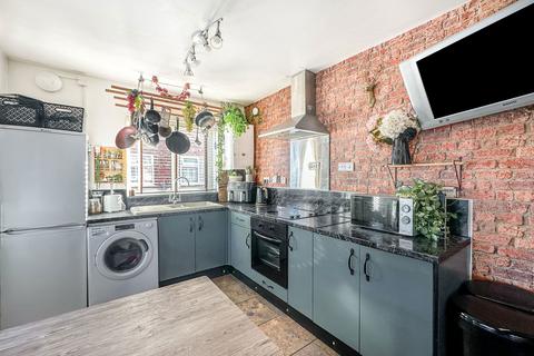 3 bedroom semi-detached house for sale, Hooks Lane, Hull HU12