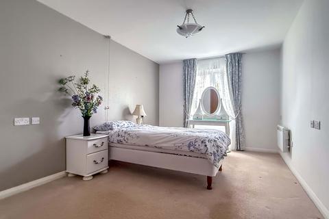 2 bedroom ground floor flat for sale, Cambridge Road, Southport PR9