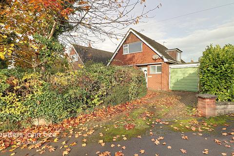 2 bedroom detached house for sale, Fields Close, Alsager