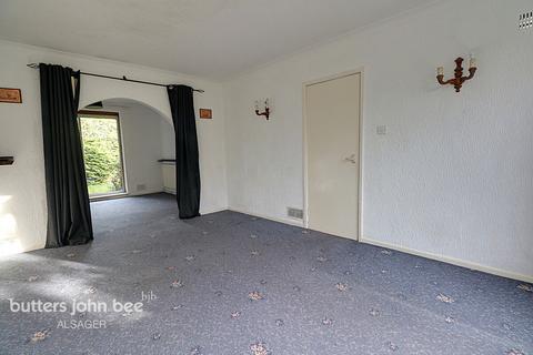 2 bedroom detached house for sale, Fields Close, Alsager