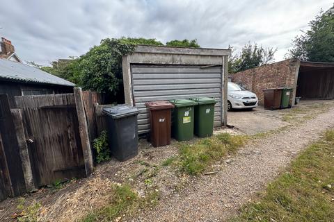 undefined, Aldenham Road, Radlett WD7