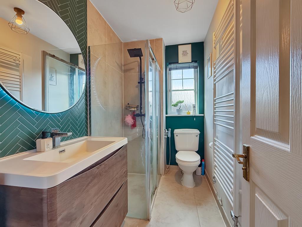 Shower-Room