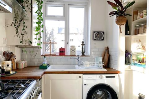 2 bedroom apartment for sale, Penshurst Road, London, E9