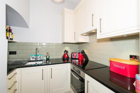 2 bedroom flat for sale, Lower Richmond Road, Putney SW15