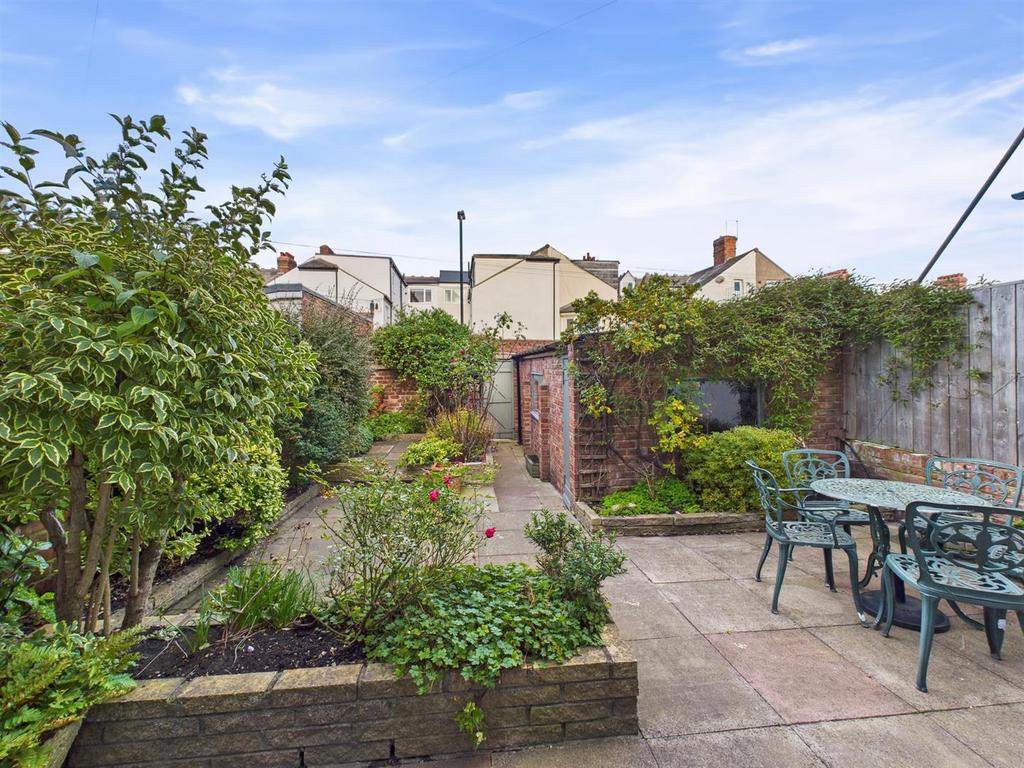 Garden 1.jpg