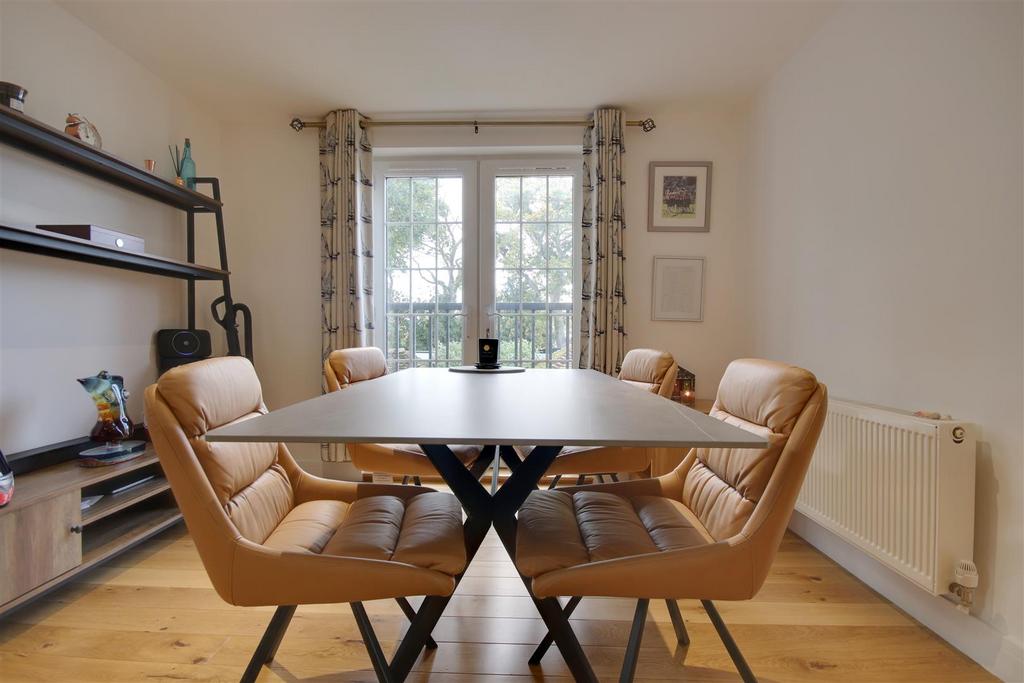 Kitchen 4.jpg