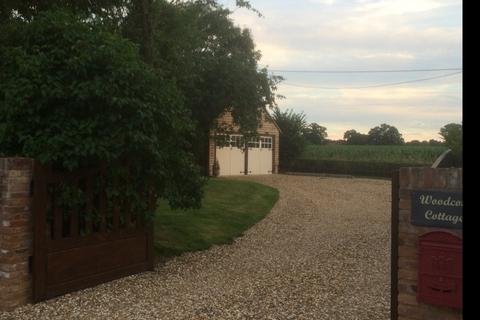 Woodcote Cottage Beech Hill Road, Spencers Wood, Reading, RG7 1HY