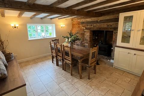 Woodcote Cottage Beech Hill Road, Spencers Wood, Reading, RG7 1HY