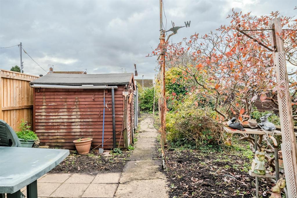 15 Field View Road-4.jpg