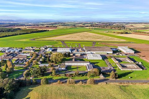 Industrial development to rent, Hangar 4 Scone PH2 6PL