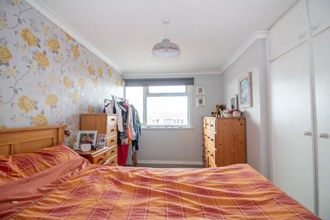 3 bedroom terraced house for sale, Kennedy Close, Purbrook, PO7 5NZ