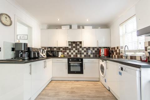 3 bedroom townhouse for sale, King Henry Chase, Bretton, PE3